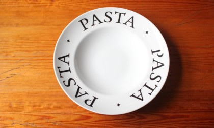 Bord Pasta 3 x rand bedrukking onder glazuur